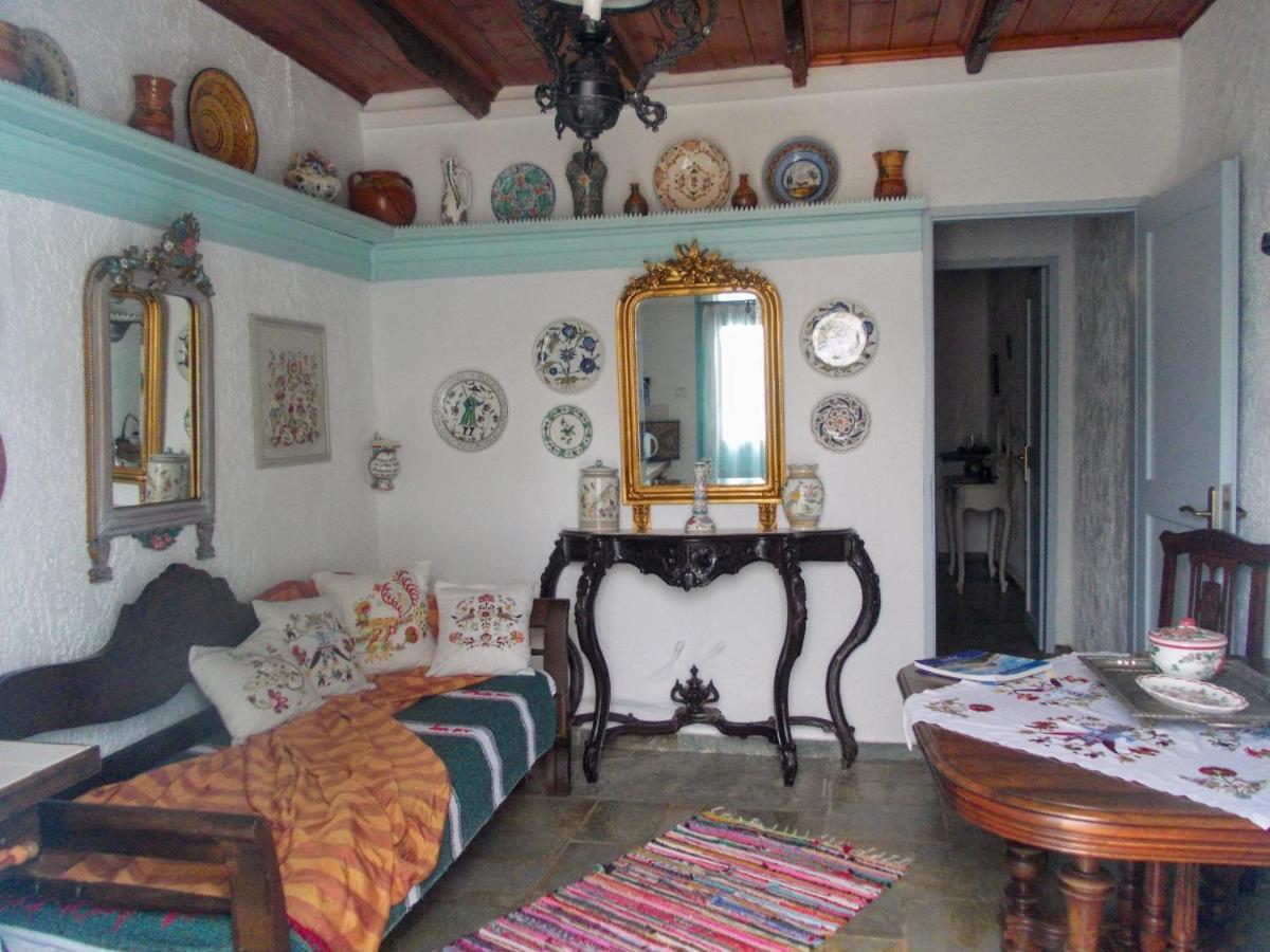 Nyfes Traditional Boutique Frosyni Skyros Bagian luar foto