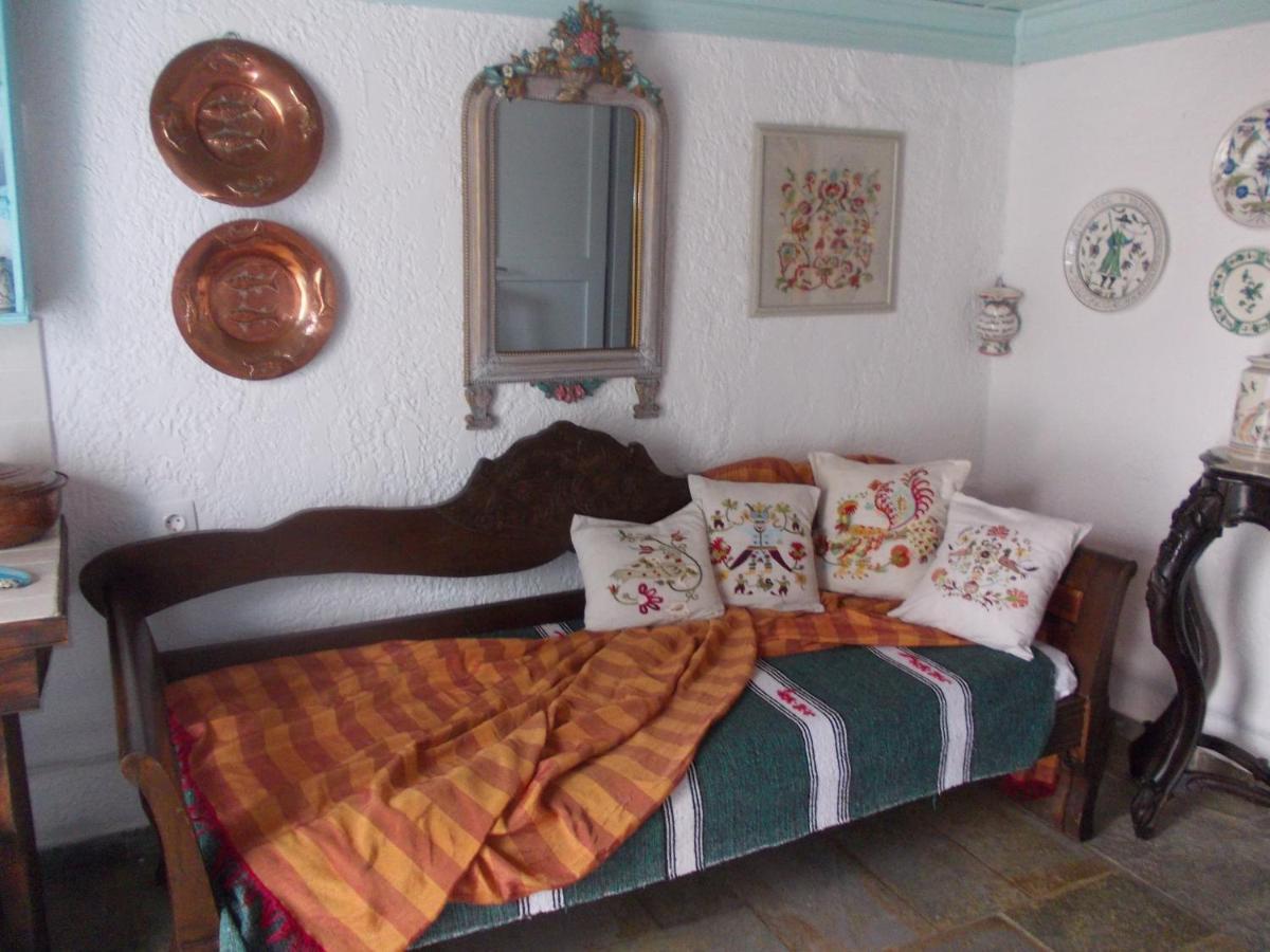 Nyfes Traditional Boutique Frosyni Skyros Bagian luar foto