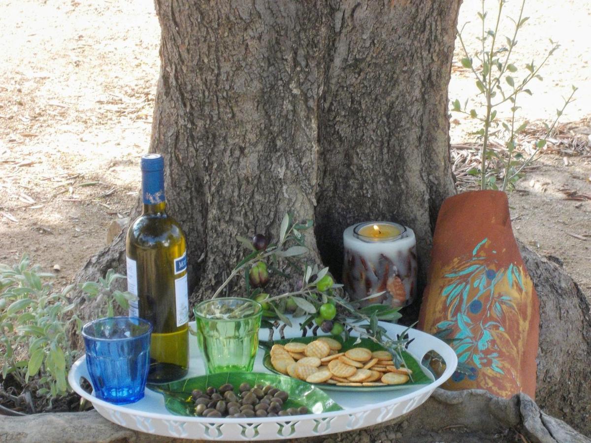 Nyfes Traditional Boutique Frosyni Skyros Bagian luar foto
