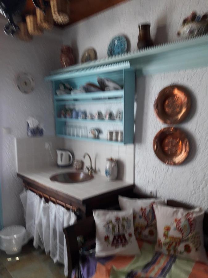 Nyfes Traditional Boutique Frosyni Skyros Bagian luar foto